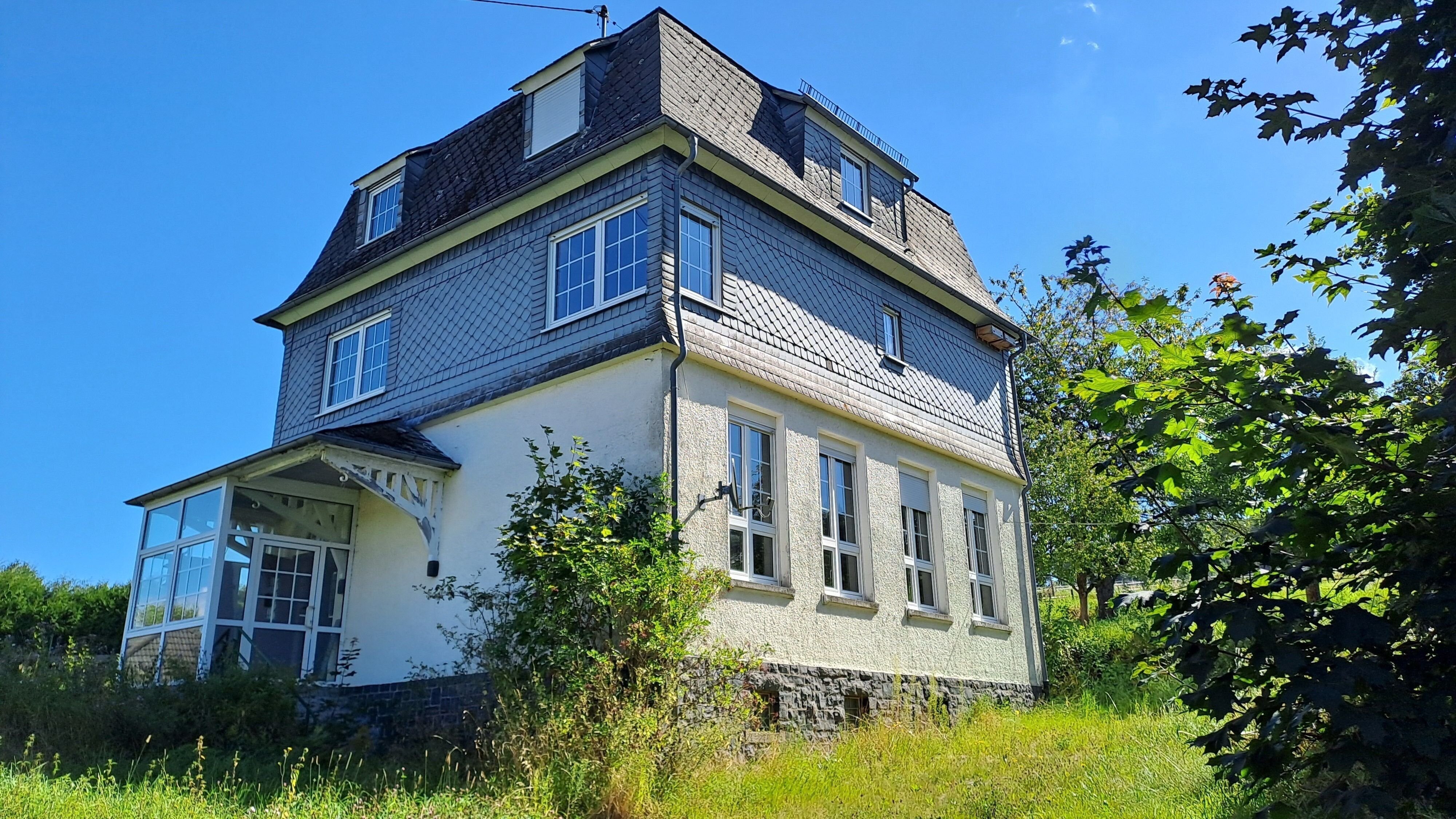 Einfamilienhaus zum Kauf 234.000 € 7 Zimmer 231 m²<br/>Wohnfläche 2.585 m²<br/>Grundstück ab sofort<br/>Verfügbarkeit Derschen 57520