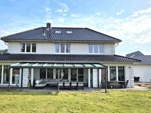 Einfamilienhaus zum Kauf 1.200.000 € 8,5 Zimmer 334 m² 1.254 m² Grundstück frei ab 01.06.2026 Stapelfeld 22145