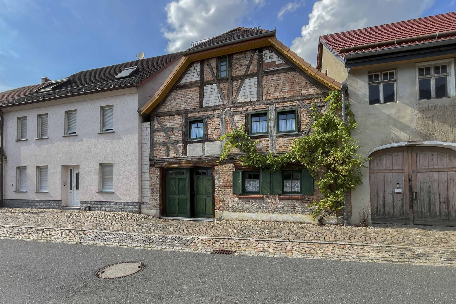 Einfamilienhaus zum Kauf 190.000 € 8 Zimmer 170,3 m²<br/>Wohnfläche 937,3 m²<br/>Grundstück Schweinitz Jessen (Elster) 06917