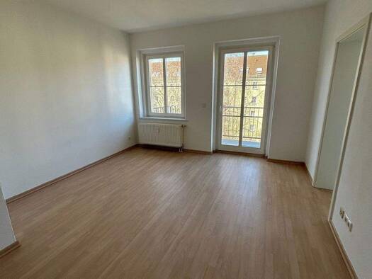 Wohnung zur Miete 175 € 1 Zimmer 30 m² Geschoss 3/4 frei ab sofort Franz-Mehring-Straße 107 Pölbitz Zwickau 08058