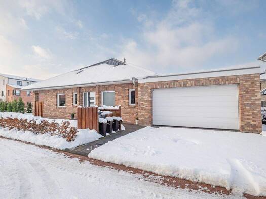 Doppelhaushälfte zur Miete 1.230 € 3 Zimmer 83 m² 326 m² Grundstück frei ab 01.04.2026 Hagen Stade/Riensförde 21680