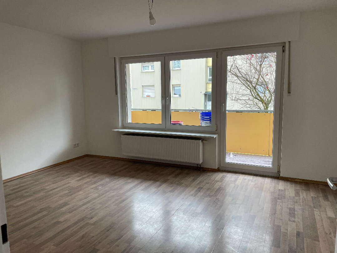 Wohnung zur Miete 757 € 4 Zimmer 93 m²<br/>Wohnfläche EG<br/>Geschoss 16.12.2024<br/>Verfügbarkeit Bertleinstr. 9 Lauf links Lauf a.d.Pegnitz 91207