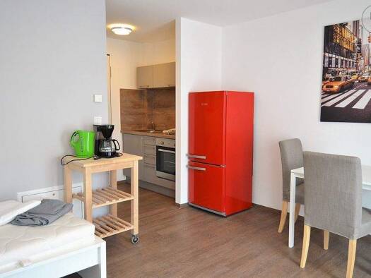 Wohnung zur Miete Wohnen auf Zeit 710 € 1 Zimmer 24 m² frei ab 02.02.2026 Innenstadt Augsburg 86152