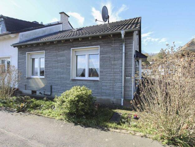 Sonstiges zum Kauf als Kapitalanlage geeignet 228.000 € 2,5 Zimmer 86 m² 270,2 m² Grundstück Mehlem Bonn 53179