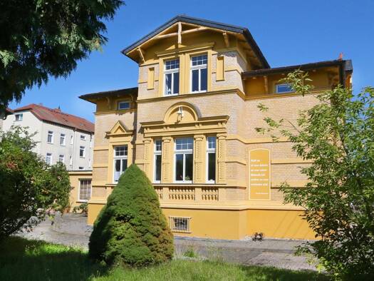 Villa zum Kauf provisionsfrei 320.000 € 10 Zimmer 275 m² 664 m² Grundstück Bahnhof Teutschenthal (Bahnhof) 06179