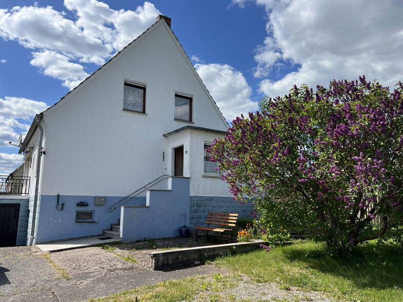 Einfamilienhaus zum Kauf provisionsfrei 190.000 € 5 Zimmer 116 m² 891 m² Grundstück Helmershausen Rhönblick 98617