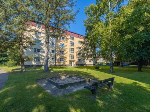 Wohnung zur Miete 699 € 3 Zimmer 74,1 m² 3. Geschoss frei ab 10.10.2026 Marrensberg 18 Mürwik Flensburg 24944