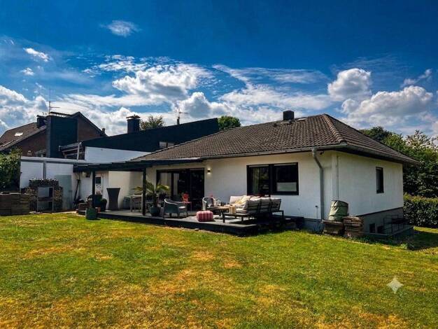 Einfamilienhaus zum Kauf provisionsfrei 420.000 € 6 Zimmer 177 m² 844 m² Grundstück Parkstraße 20 Gressenich Stolberg 52224