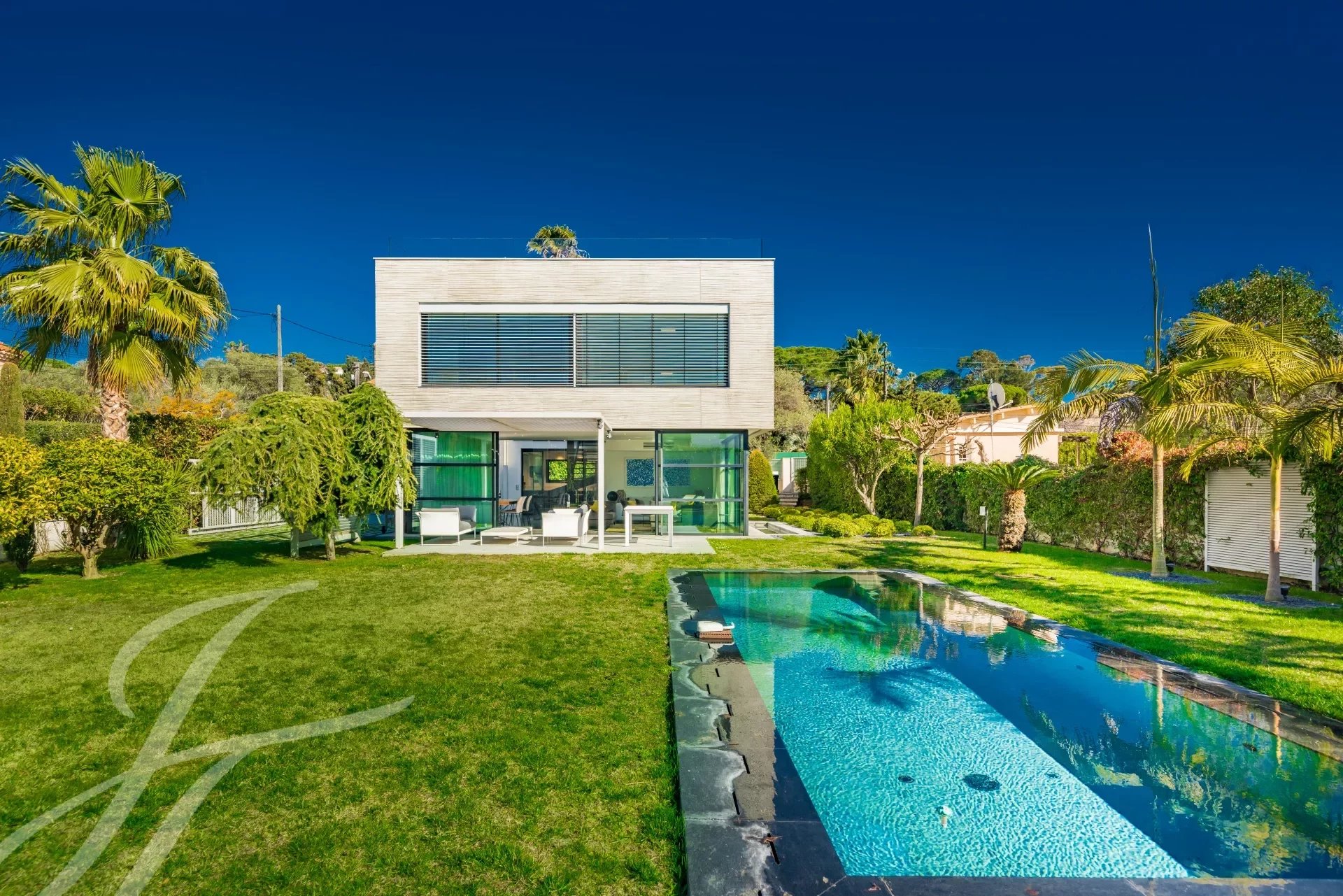 Haus zur Miete Wohnen auf Zeit provisionsfrei 48.000 € 320 m²<br/>Wohnfläche Le Cap Antibes 06160