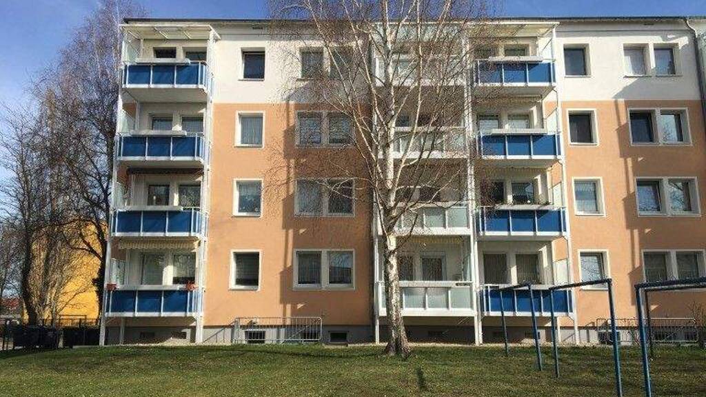 Wohnung zur Miete 362 € 3 Zimmer 60,5 m² 3. Geschoss frei ab 02.03.2026 Heinrich-Heine-Str. 28 Bad Dürrenberg 06231