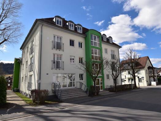 Wohnung zum Kauf 79.000 € 3 Zimmer 84,4 m² Zella-Mehlis 98544