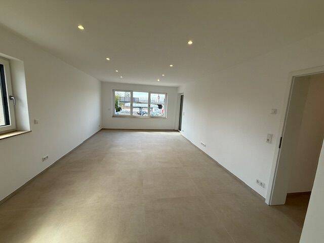Erstbezug nach Renovierung, 3-Zi-ETW mit Balkon, Garten (ca. 170 m²), FBHZ, 1.OG, 2 Stellplätze, 91058 Erlangen-Eltersdorf – Erlangen – Vorschaubild 15