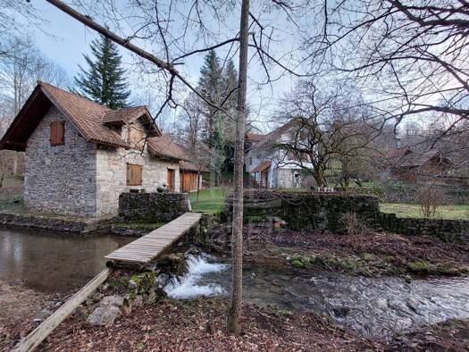 Einfamilienhaus zum Kauf 400.000 € 4 Zimmer 162 m² 372 m² Grundstück Gračac