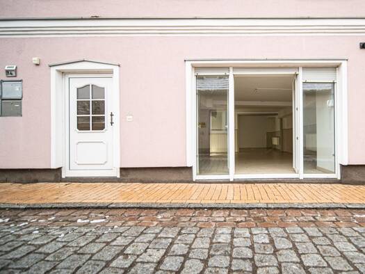 Verkaufsfläche zum Kauf 133.000 € 2 Zimmer 70 m² Verkaufsfläche Crivitz Crivitz 19089