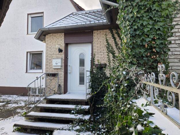 Doppelhaushälfte zum Kauf 215.000 € 1 Zimmer frei ab sofort Robert-Koch-Straße 10 a Werl-Aspe Bad Salzuflen 32107