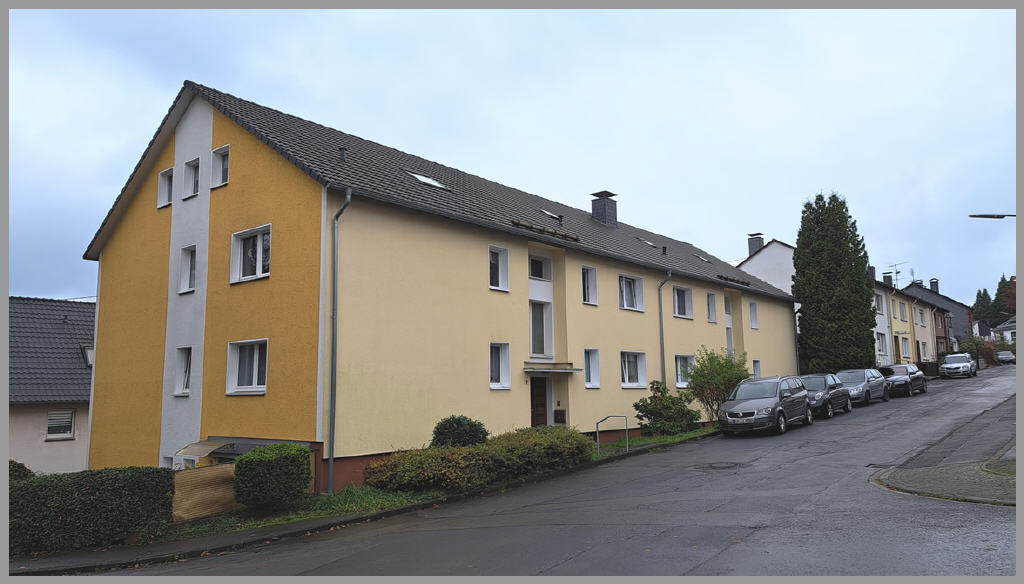 Mehrfamilienhaus zum Kauf als Kapitalanlage geeignet 847.000 € 720 m²<br/>Wohnfläche 880 m²<br/>Grundstück Steinenbrück Gummersbach 51643