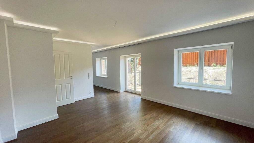 Wohnung zur Miete 600 € 2 Zimmer 53,5 m² frei ab sofort Torgauer Straße 94-98 Sellerhausen-Stünz Leipzig 04318