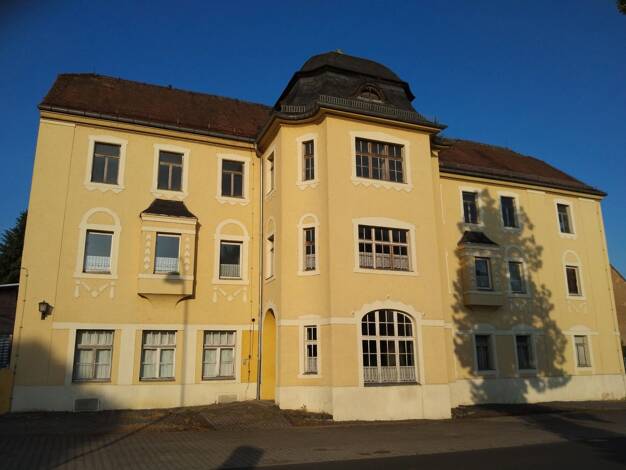 Mehrfamilienhaus zum Kauf 2.200.000 € 40 Zimmer 1.800 m² 3.370 m² Grundstück Großbothen Grimma 04668