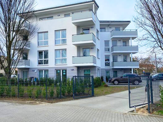 Wohnung zur Miete 1.130 € 4 Zimmer 85 m² Geschoss 3/4 frei ab 01.04.2026 Leuben Dresden 01259