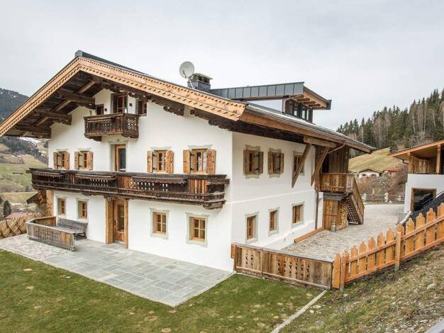 Bauernhaus zur Miete 15.400 € 9 Zimmer 400 m² 1.500 m² Grundstück Jochberg 6373