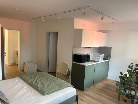 WG-Zimmer zur Miete 620 € 17 m² Geschoss 3/5 frei ab 01.08.2026 Mitte Stuttgart 70174
