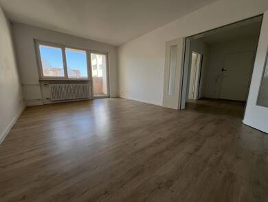 Wohnung zur Miete 975 € 3 Zimmer 73 m² 5. Geschoss Berliner Str. 2 Schwalbach 65824