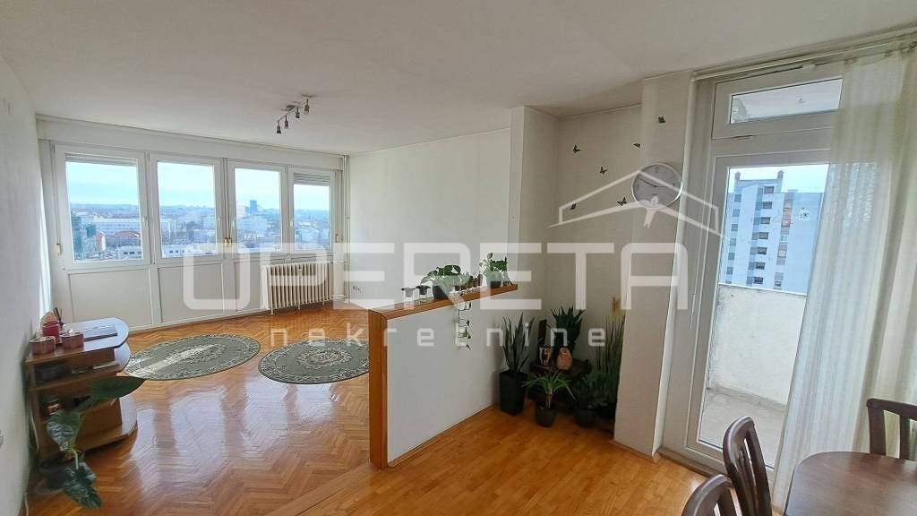 Wohnung zur Miete 900 € 3 Zimmer 88 m² 16. Geschoss Ciglenica
