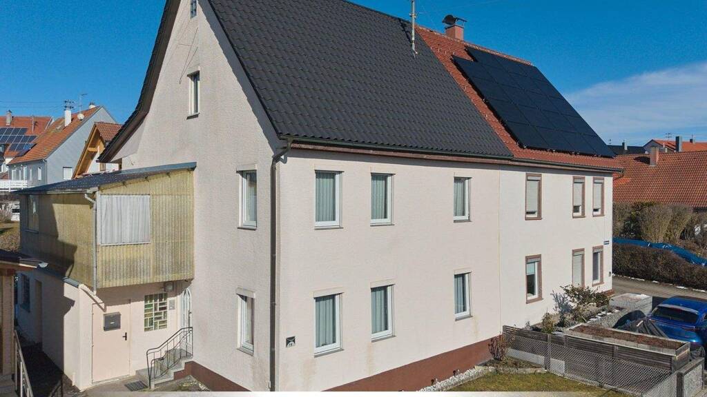 Doppelhaushälfte zum Kauf 169.000 € 7 Zimmer 140 m² 615 m² Grundstück Winterlingen 72474