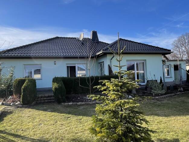 Bungalow zum Kauf 279.500 € 4 Zimmer 129 m² 571 m² Grundstück Könnern 06420