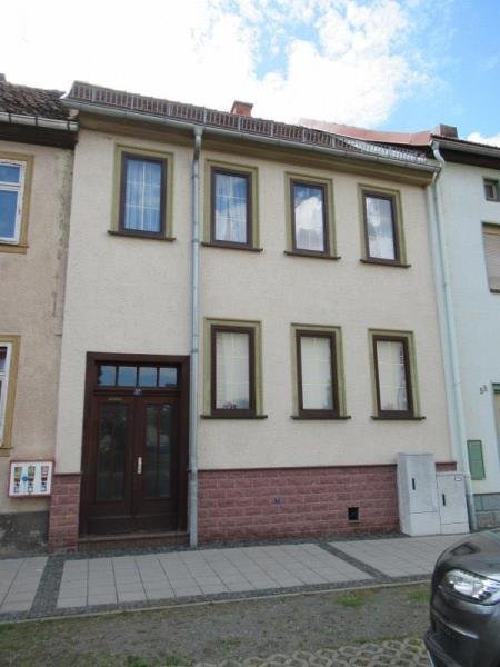 Reihenmittelhaus zum Kauf 139.000 € 6 Zimmer 114,4 m²<br/>Wohnfläche 380 m²<br/>Grundstück Ohrdruf 99885