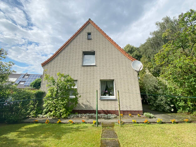 Einfamilienhaus zum Kauf 215.000 € 6 Zimmer 106 m² 750 m² Grundstück Lippstadt 59558