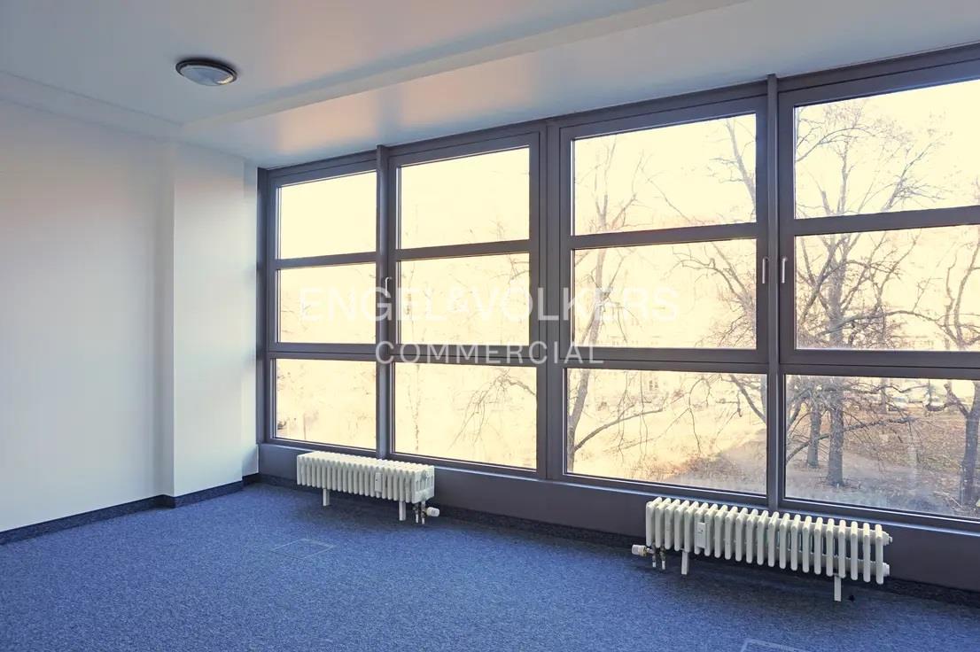 Büro-/Praxisfläche zur Miete 24 € 214 m²<br/>Bürofläche ab 214 m²<br/>Teilbarkeit Friedrichshain Berlin 10243