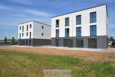 Doppelhaushälfte zur Miete 1.415 € 5 Zimmer 160,9 m² 268,1 m² Grundstück frei ab 01.08.2025 Geiselhöring Geiselhöring 94333
