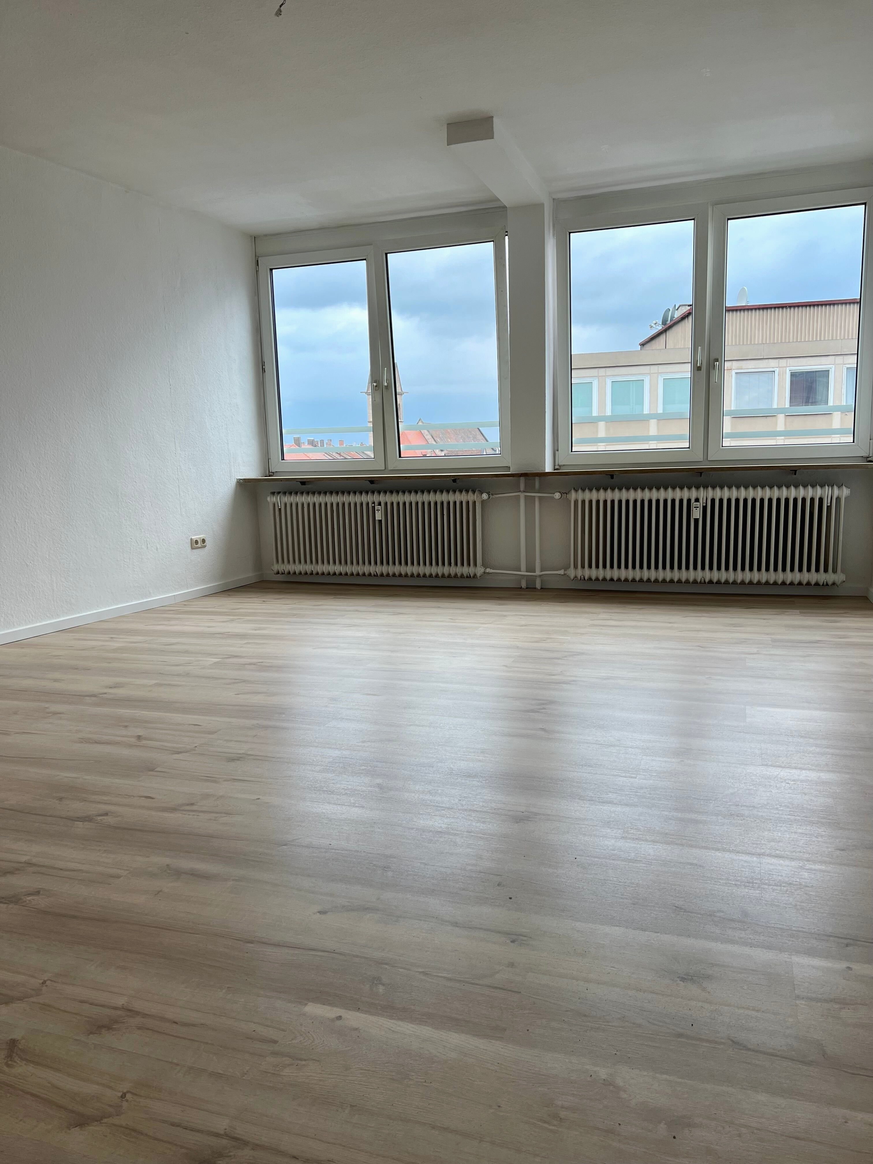 Apartment zur Miete 430 € 1 Zimmer 36,3 m²<br/>Wohnfläche 5.<br/>Geschoss ab sofort<br/>Verfügbarkeit Schweiggerstraße 2 Glockenhof Nürnberg 90478