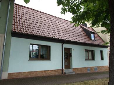 Einfamilienhaus zum Kauf 85.000 € 6 Zimmer 120 m² 308 m² Grundstück Große Freiheit 41 Könnern Könnern 06420