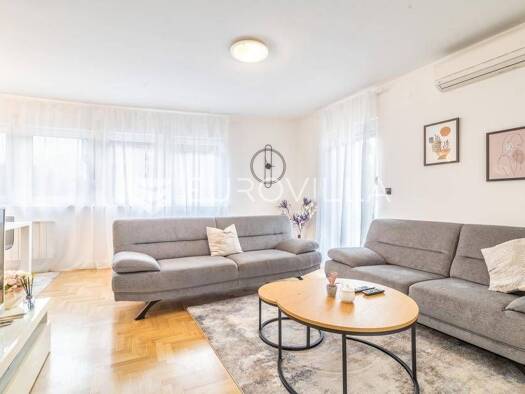 Wohnung zur Miete 900 € 2 Zimmer 70 m² 2. Geschoss Tresnjevka Ciglenica