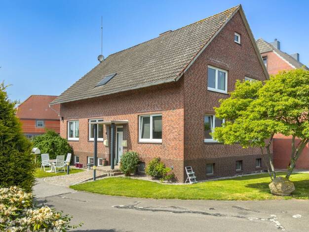 Einfamilienhaus zum Kauf 329.000 € 8 Zimmer 183 m² 665 m² Grundstück Wilster 25554