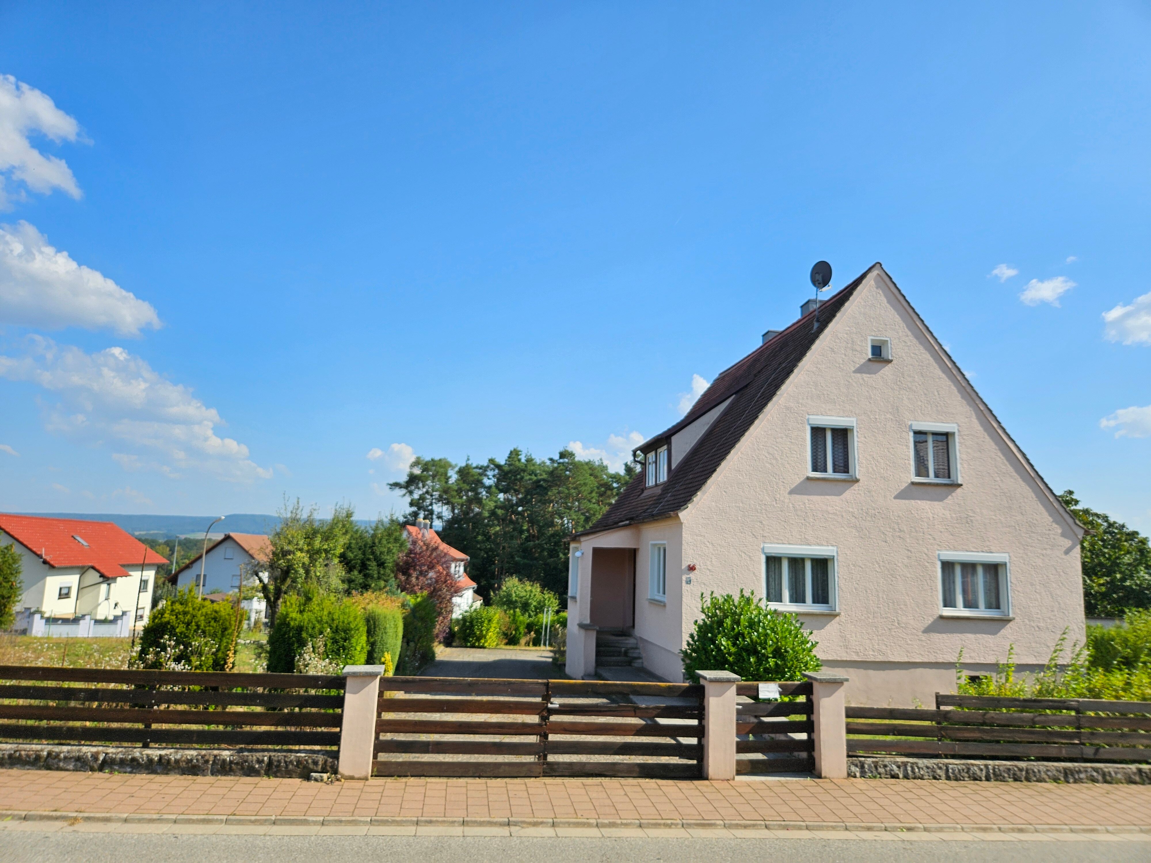 Einfamilienhaus zum Kauf provisionsfrei 520.000 € 7 Zimmer 135 m²<br/>Wohnfläche 1.597 m²<br/>Grundstück Trailsdorf Hallerndorf OT Trailsdorf 91352