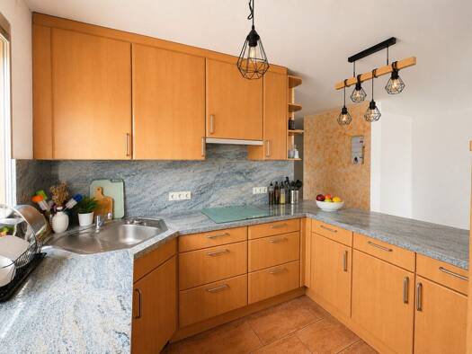 Wohnung zur Miete 1.270 € 4,5 Zimmer 135 m² Erdmannhausen 71729