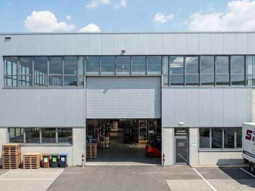 Lagerhalle zur Miete provisionsfrei 5 € 4.600 m² Lagerfläche teilbar von 38 m² bis 4.600 m² Altenberg Oberasbach 90522