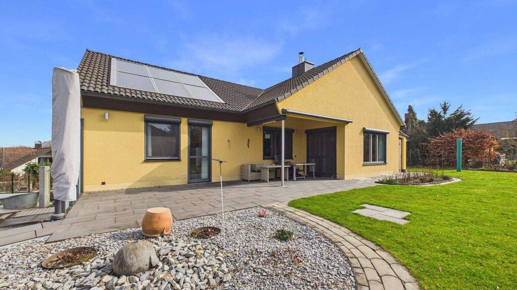 Einfamilienhaus zum Kauf 850.000 € 9 Zimmer 258 m² 1.171 m² Grundstück Höchstadt Höchstadt an der Aisch 91315