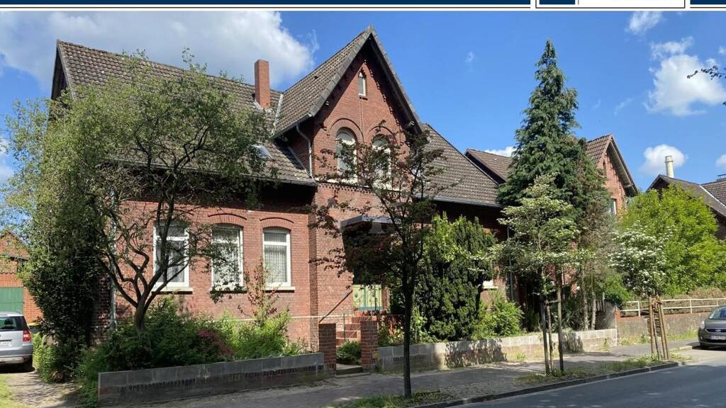 Mehrfamilienhaus zum Kauf 258.000 € 10 Zimmer 248 m² 903 m² Grundstück Uelzen 29525