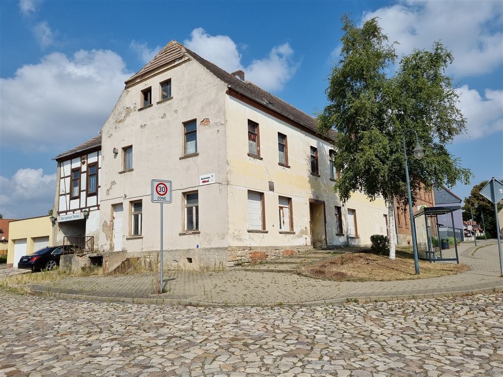 Gastronomie/Hotel zum Kauf 40.000 € 400 m²<br/>Gastrofläche 375 m²<br/>Grundstück Ampfurth Oschersleben 39387