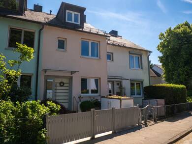 Reihenmittelhaus zum Kauf 515.000 € 4 Zimmer 106 m² 105 m² Grundstück frei ab 01.08.2025 Hamburg-Niendorf 22459