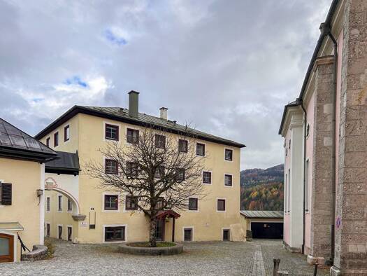 Mehrfamilienhaus zum Kauf als Kapitalanlage geeignet 1.190.000 € 820 m² 419 m² Grundstück Berchtesgaden Berchtesgaden 83471