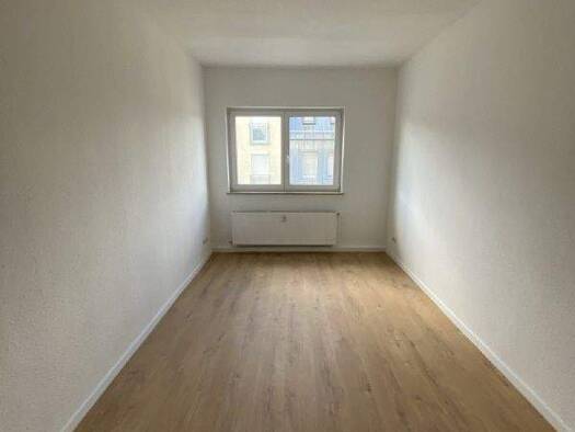 Wohnung zur Miete 300 € 2 Zimmer 45,4 m² frei ab 15.03.2026 Innenstadt Gera 07545