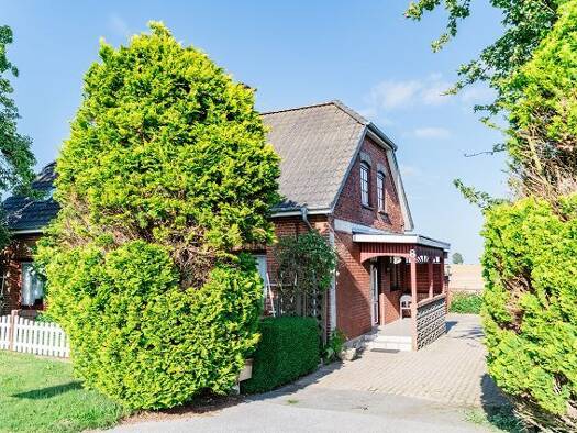Einfamilienhaus zum Kauf 250.000 € 6 Zimmer 206 m² 1.000 m² Grundstück Esgrus 24402
