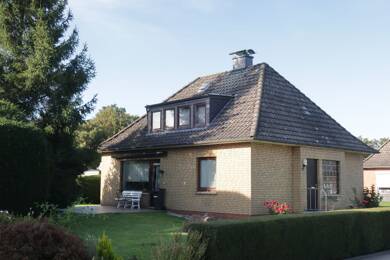 Haus zum Kauf 168.500 € 5 Zimmer 100 m² 695 m² Grundstück frei ab sofort Brake Brake 26919