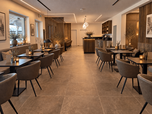 Restaurant zur Miete - Erstbezug 4.000 € 200 m² Gastrofläche Henndorf am Wallersee 5302