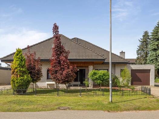 Einfamilienhaus zum Kauf 349.500 € 7 Zimmer 250 m² 700 m² Grundstück Rühlerfeld Twist 49767